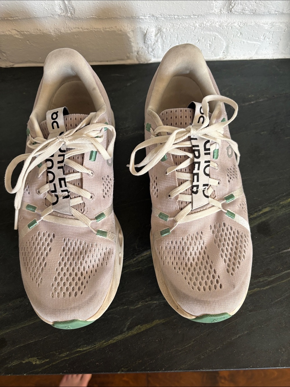 On Running Women’s On Cloud Surfer Grey with Mint Accents - Picture 2 of 5